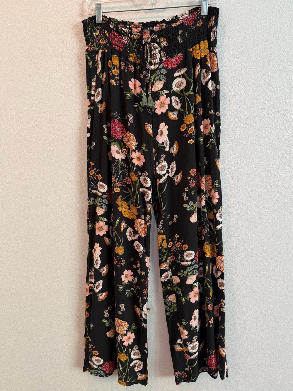 one 5 one Black Wide-Leg Floral Pull-On Pants with Pink & Mustard Blooms - Picture 6 of 8